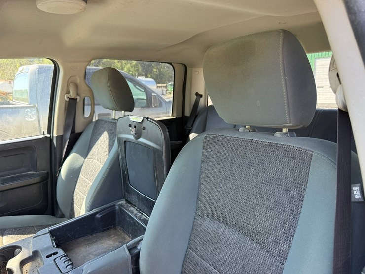 2016-dodge-1500-image-59