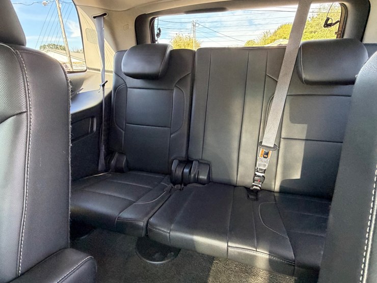 2015-chevrolet-tahoe-ltz-image-17