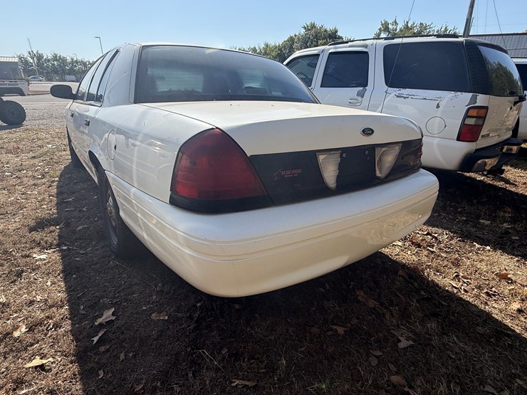 #46835-•-2005-ford-crown-victoria-sedan-2fafp71wx5x153100-inv#46835-image-5