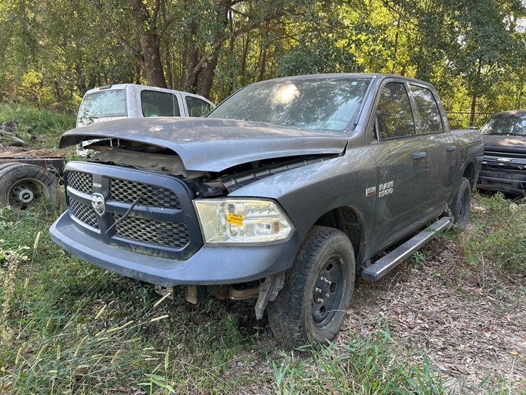 2013-dodge-1500-image-1