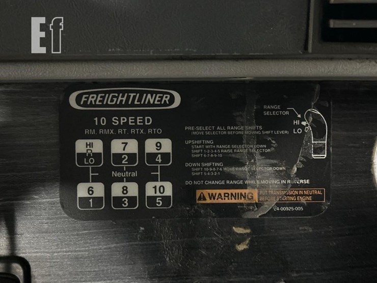 2007-freightliner-columbia-120-image-22