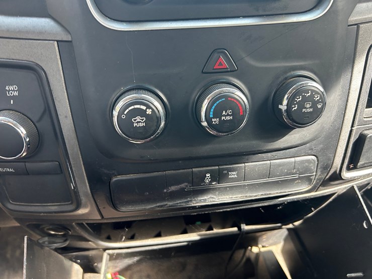 2013-dodge-1500-image-57
