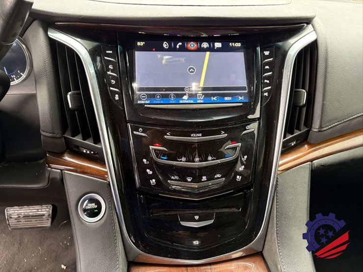 2017-cadillac-escalade-esv-luxury-image-69