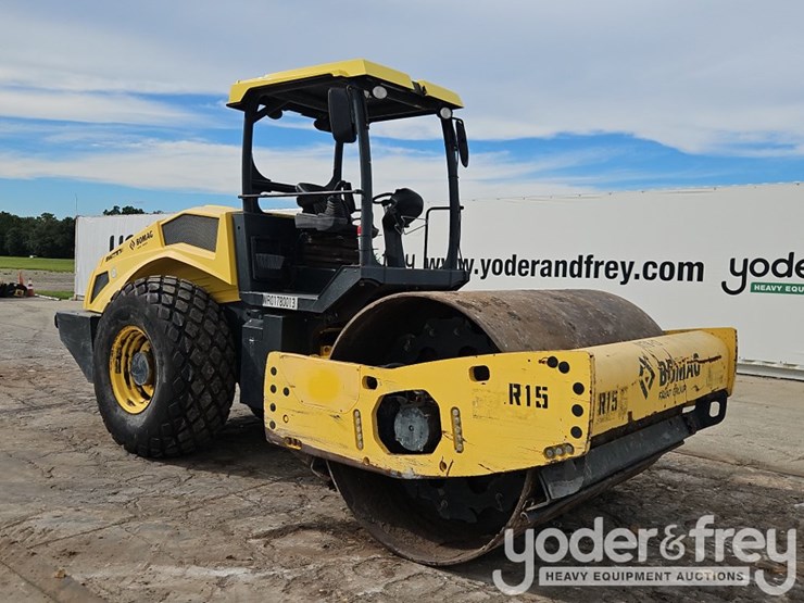 2017-bomag-bw211d-3-image-8