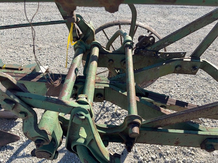 oliver-single-bottom-brush-plow-image-11