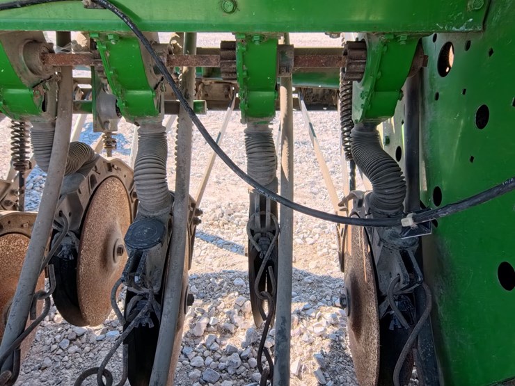 john-deere-450-image-39
