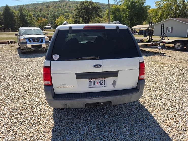 2003-ford-explorer-image-8