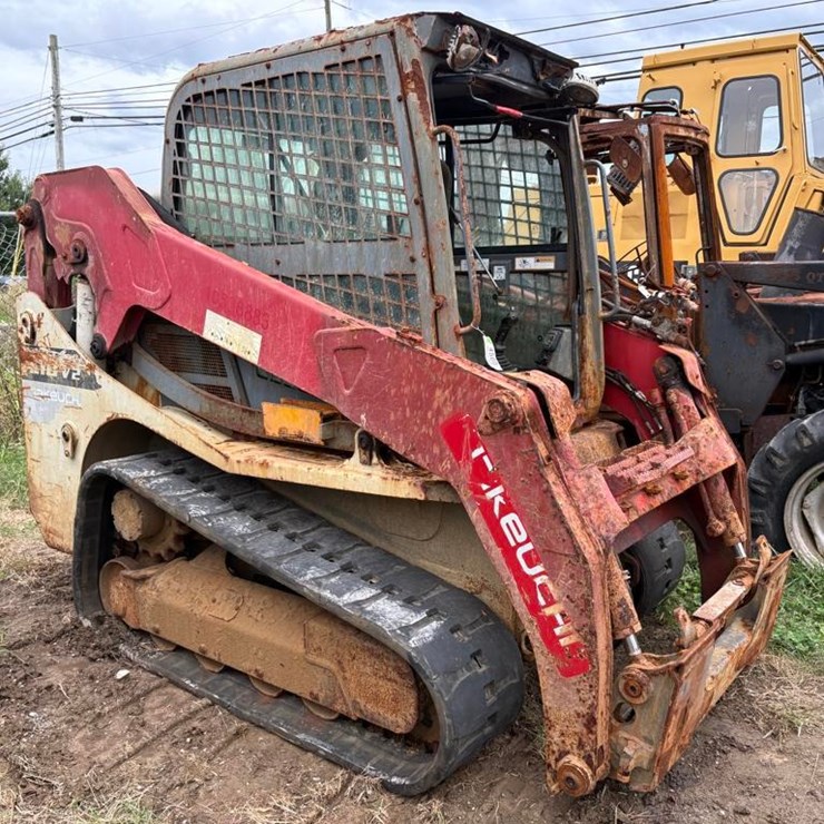 TAKEUCHI TL10V2