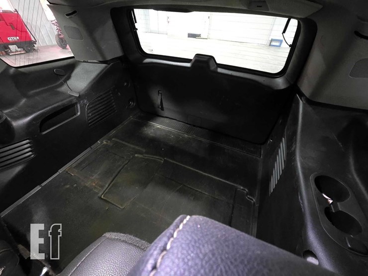 2015-chevrolet-tahoe-police-image-15