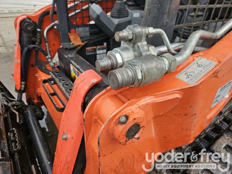2023-kubota-svl65-2-image-17