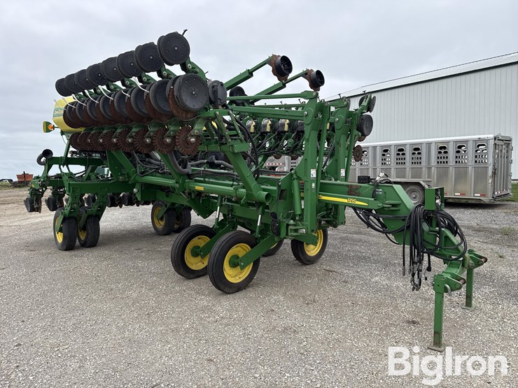 2009-john-deere-1790-ccs-image-3