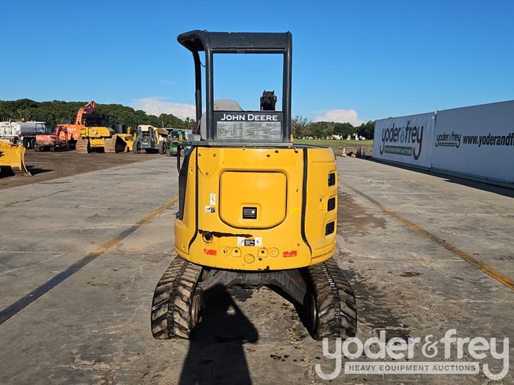 2021-deere-30g-image-29