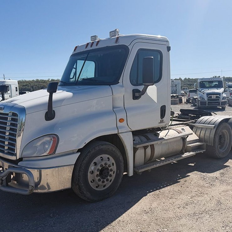 2012 FREIGHTLINER CASCADIA 125
