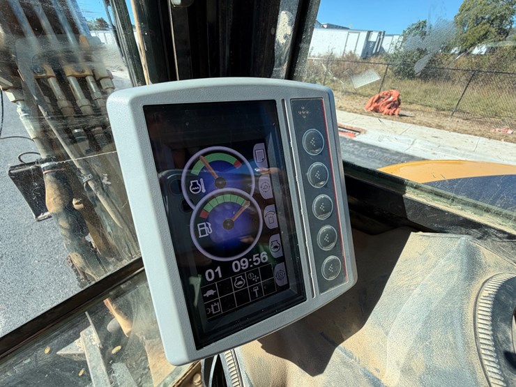 2018-caterpillar-305.5e2-image-25