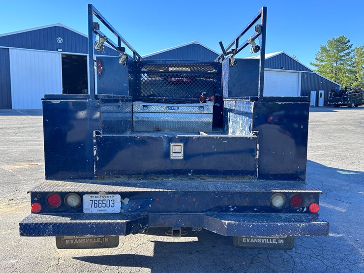 2017-gmc-3500-image-6