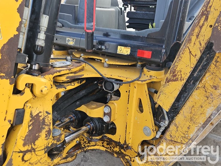 2018-caterpillar-420f2-it-image-22