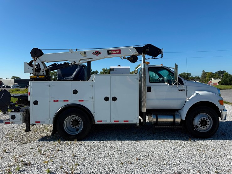 2007-ford-f750-xlt-sd-image-1