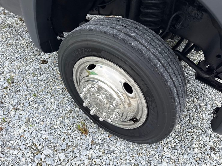 2015-ford-f550-xl-sd-image-19