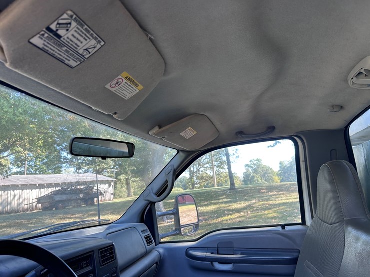 2002-ford-f550-xl-image-27
