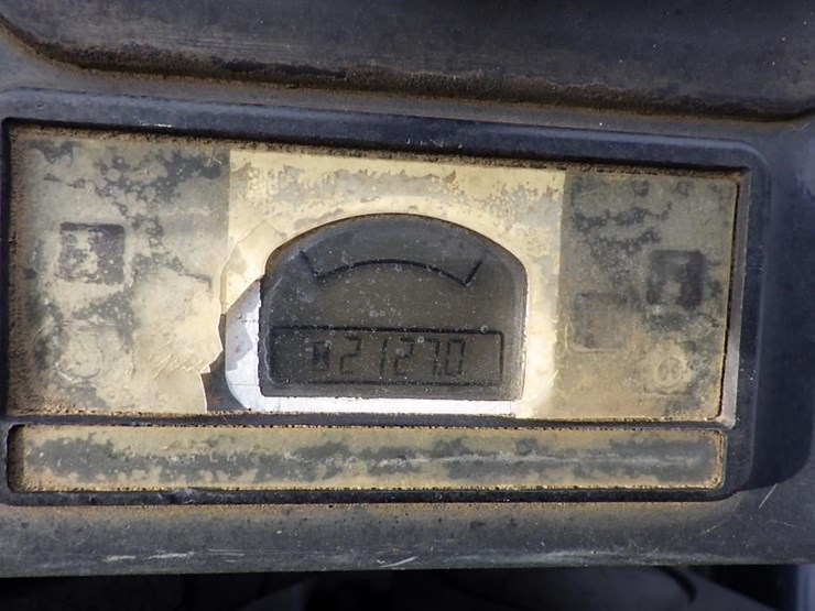 2017-deere-17g-image-31