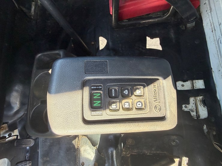 2016-hino-338-image-70