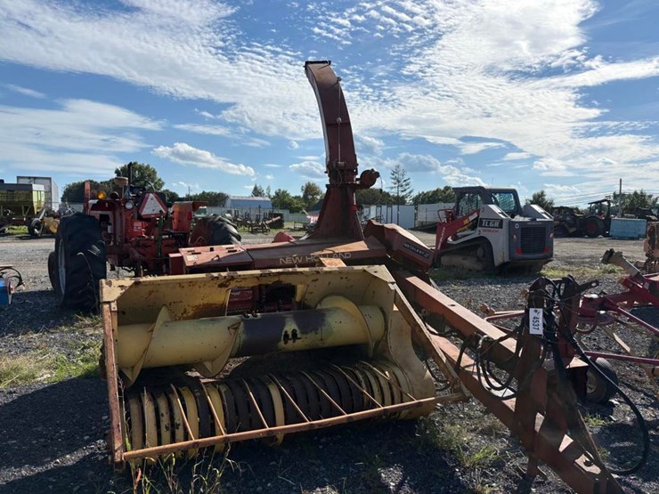 new-holland-782-image-1