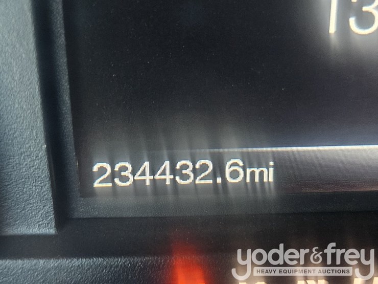 2016-ford-f150-image-39