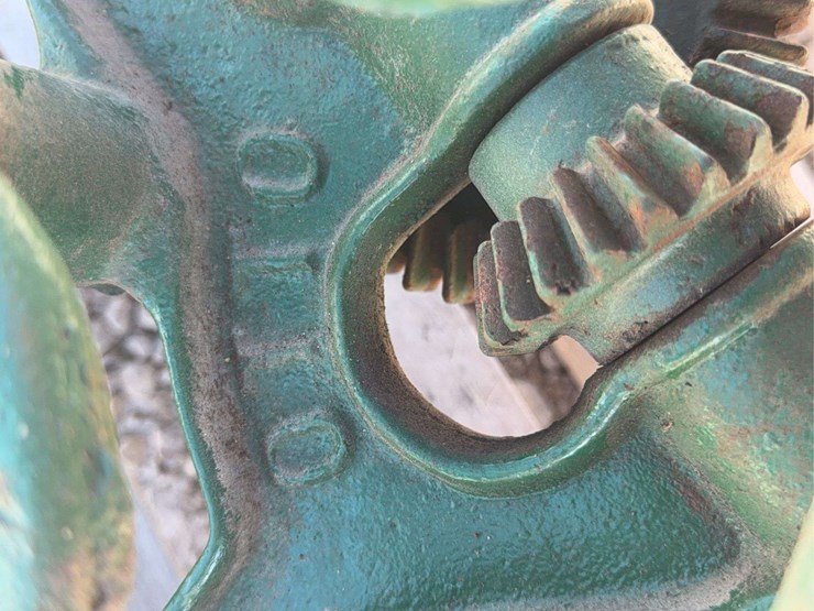 manual-drill-press-image-2