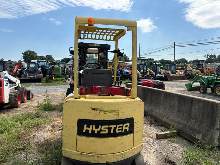 hyster-e502-33-forklift-image-8