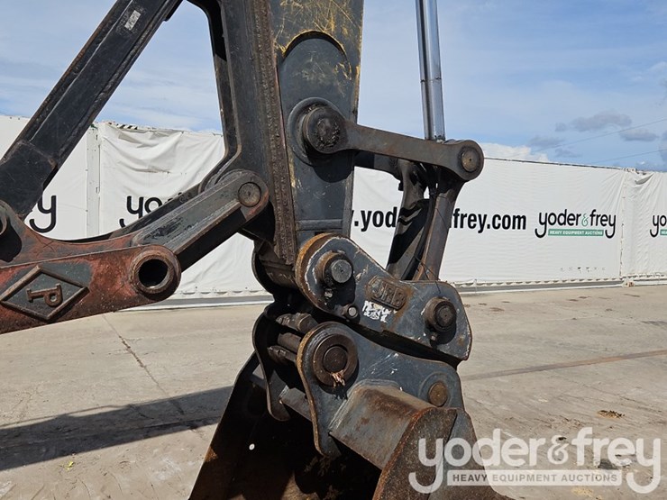 2019-deere-210g-image-17