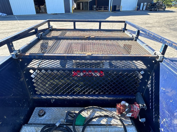 2017-gmc-3500-image-30