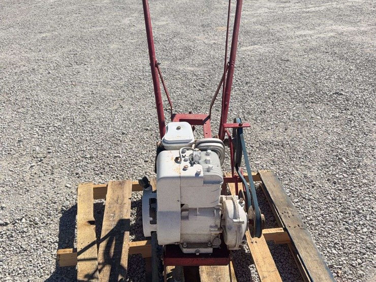 coleman-single-wheel-one-bottom-walk-behind-plow-image-3