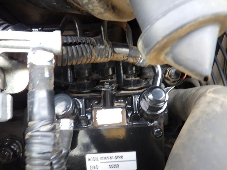 2017-deere-17g-image-17