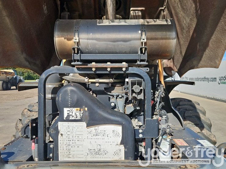 2018-case-621g-image-23