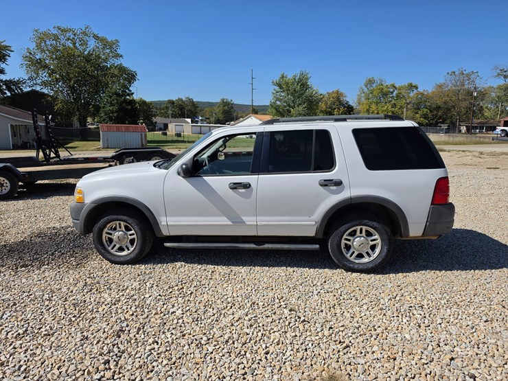2003-ford-explorer-image-4