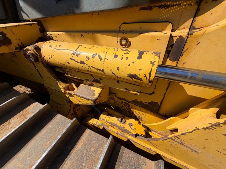 #87-•-komatsu-crawler-tractor-image-31