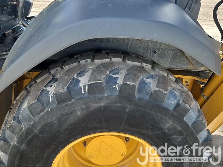 2020-deere-310sl-image-14