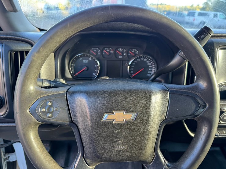 2015-chevrolet-3500hd-image-36