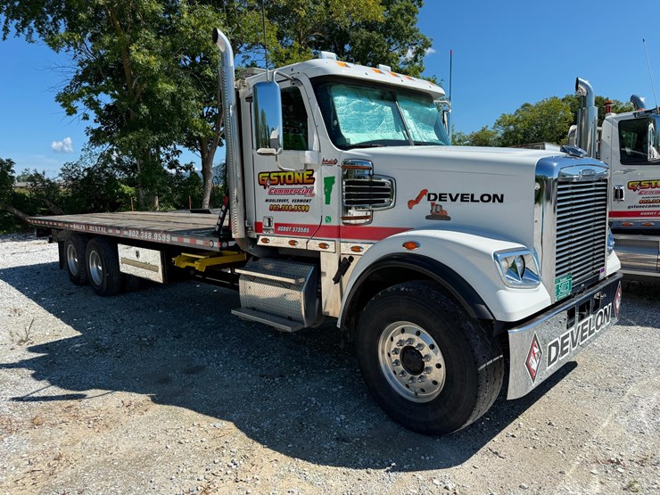 2018-freightliner-122sd-image-2