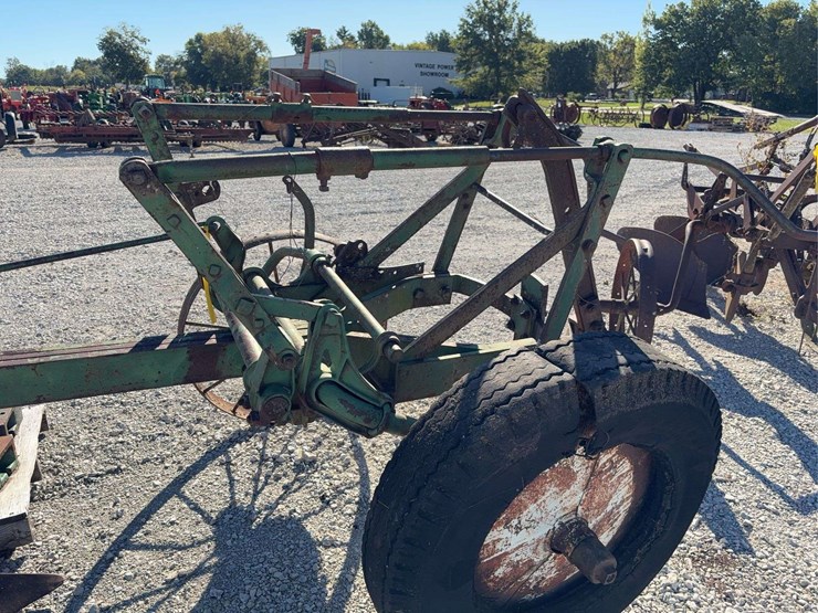 oliver-single-bottom-brush-plow-image-10