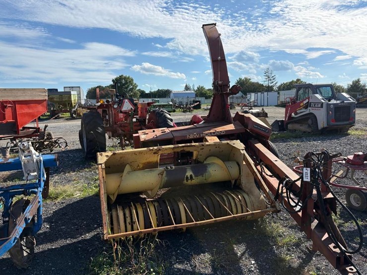 new-holland-782-image-2