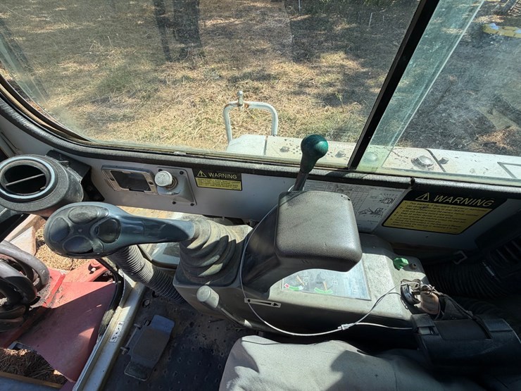 2007-takeuchi-tb135-image-22