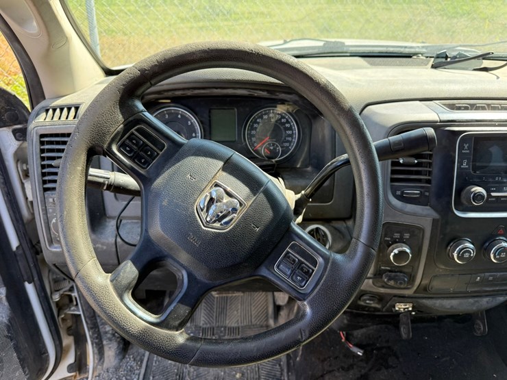 2016-dodge-1500-image-63