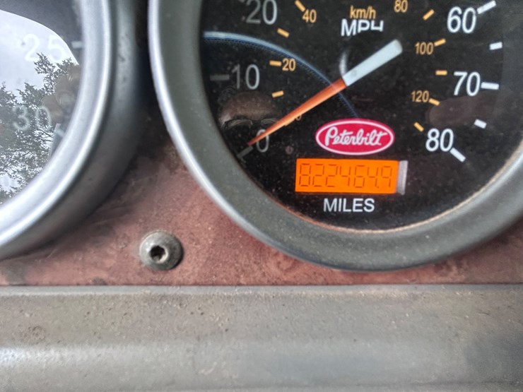 2006-peterbilt-386-image-18