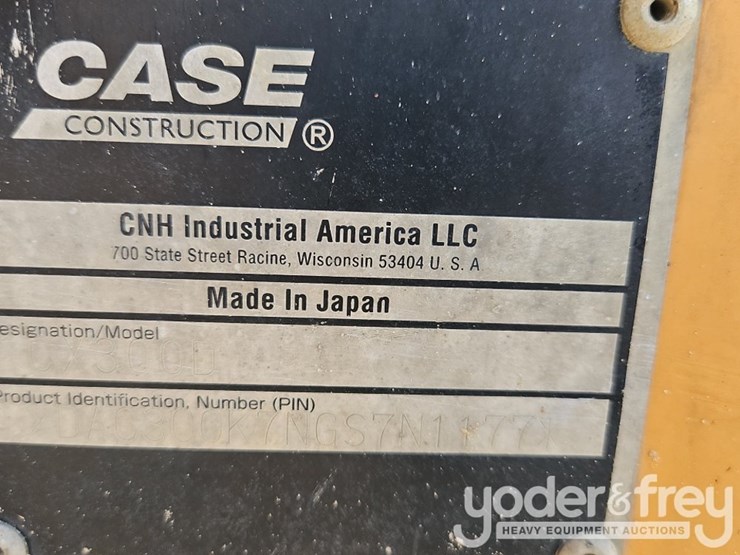 2016-case-cx300d-image-53