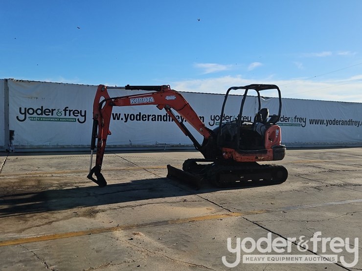 2017-kubota-kx040-4-image-2