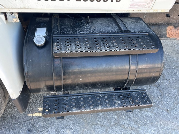 2007-international-durastar-4400-image-12