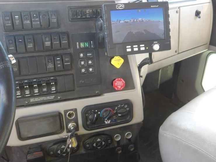 2015-western-star-4800-image-44