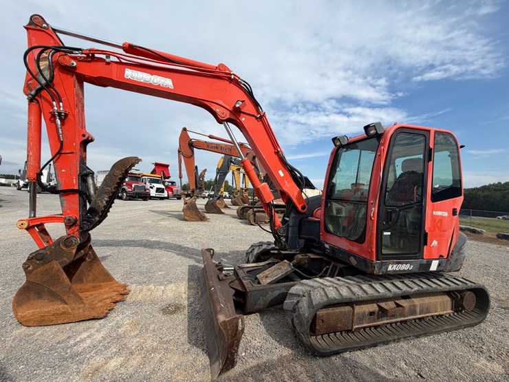 #23-•-2012-kubota-080-3-mini-excavator-image-4