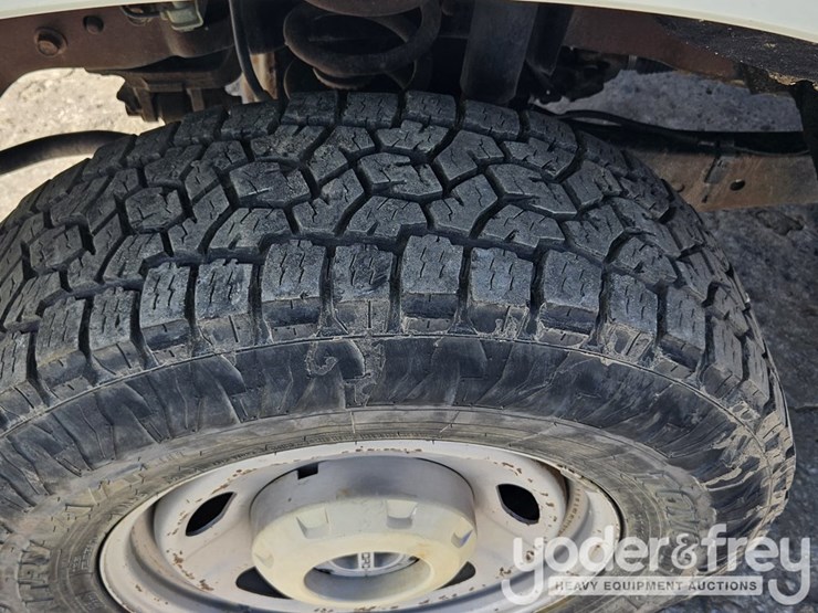 2016-ford-f250-xl-image-13